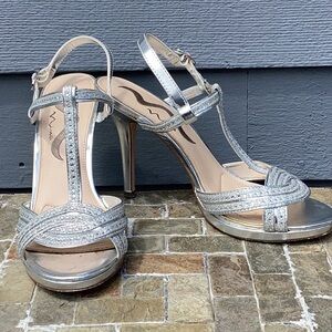 Nina Elegant Silver Strappy Heels Size 7.5